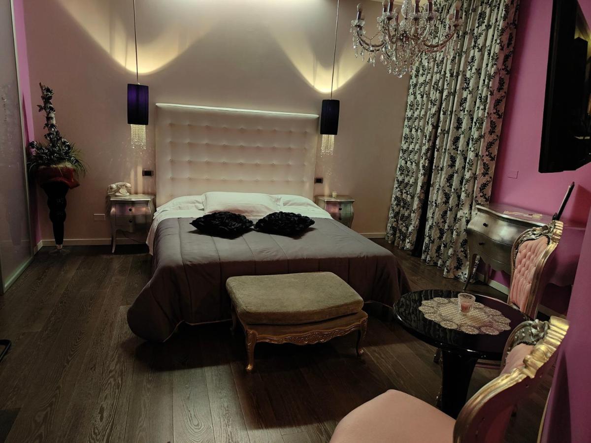 Hotel In - Lounge Room Cazzago  Dış mekan fotoğraf