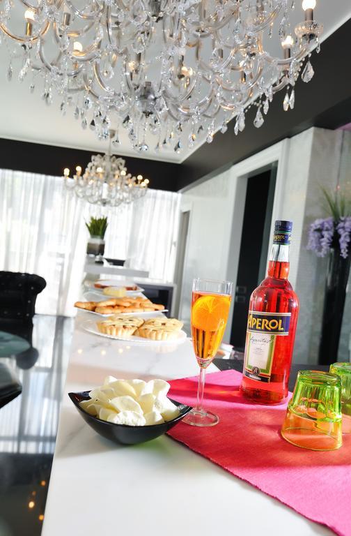 Hotel In - Lounge Room Cazzago  Dış mekan fotoğraf